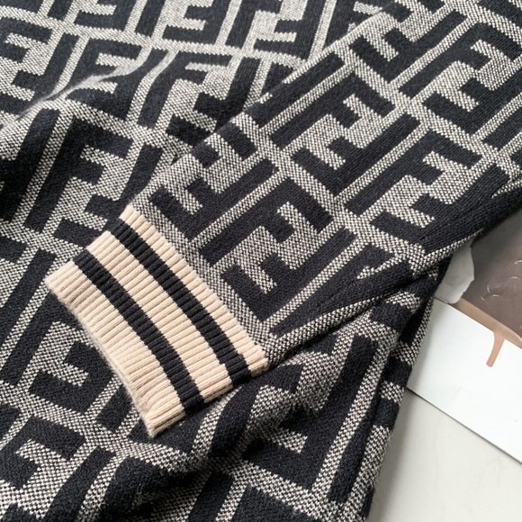Fendi Logo Pattern Sweater - Picture 4 of 6